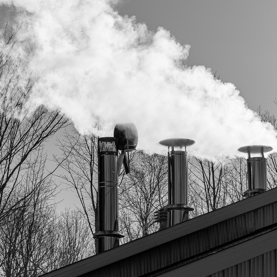 Le Saint Sirop - Photo cheminées ©David Desmariais